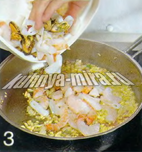 «Ушки» с морепродуктами