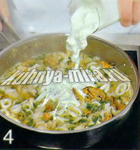 «Ушки» с морепродуктами