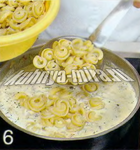 «Ушки» с морепродуктами