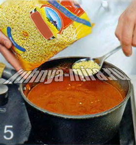 Тосканский суп с фасолью и макаронами
