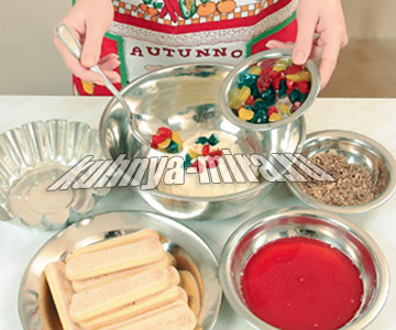 Творожный десерт с цукатами. Шаг 1