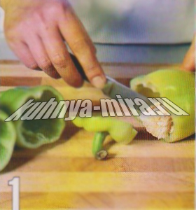 Перцы болгарские с мясным фаршем. Шаг 1