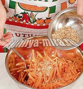 Салат с морковью, медом и орехами 4