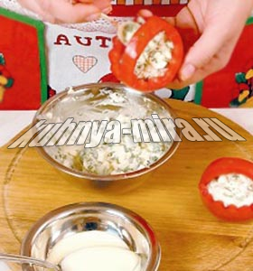 Помидоры, фаршированные яйцами и луком 4